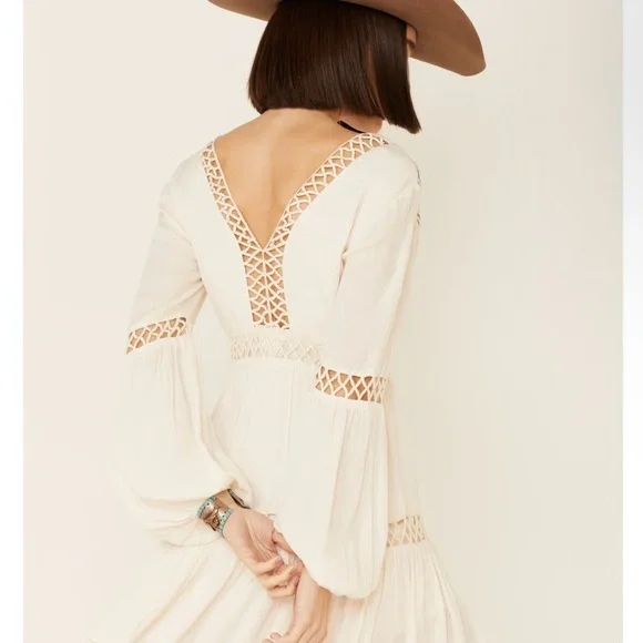 SHYANNE WOMEN'S OFF WHITE EMBROIDERED LACE PEASANT DRESS - Picture 2 of 15